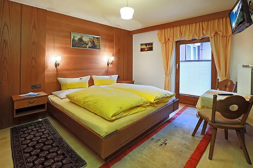 Casa de hóspedes Pension Mina Sölden